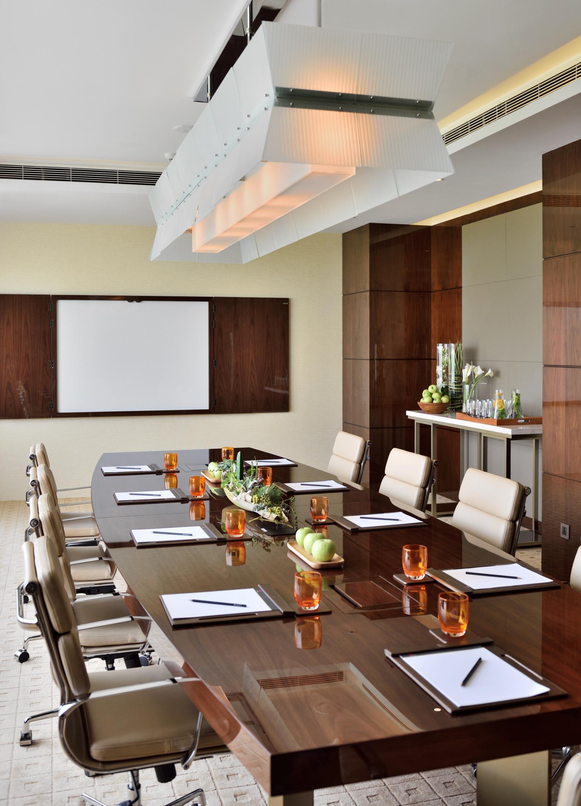 Kochi Marriott Hotel Экстерьер фото Meeting room