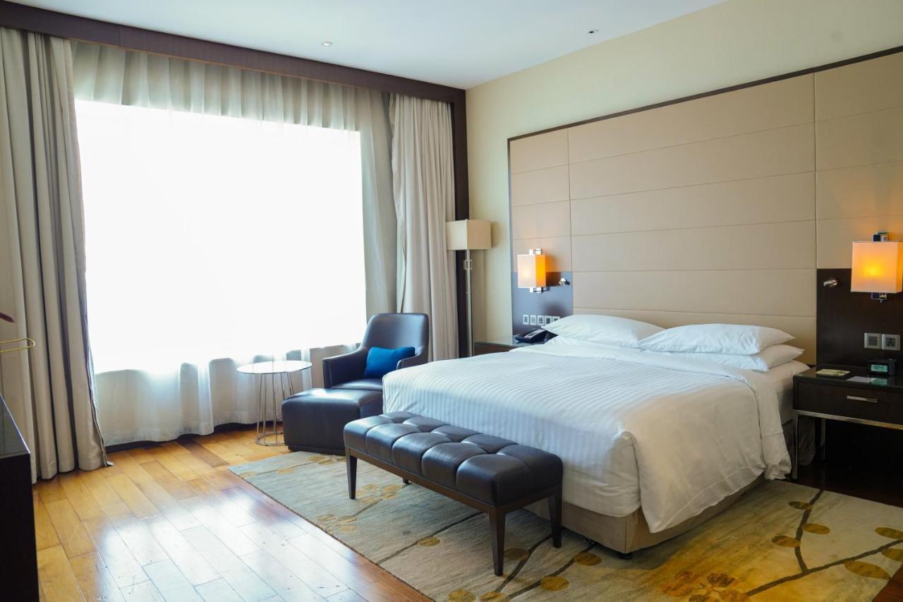 Kochi Marriott Hotel Экстерьер фото