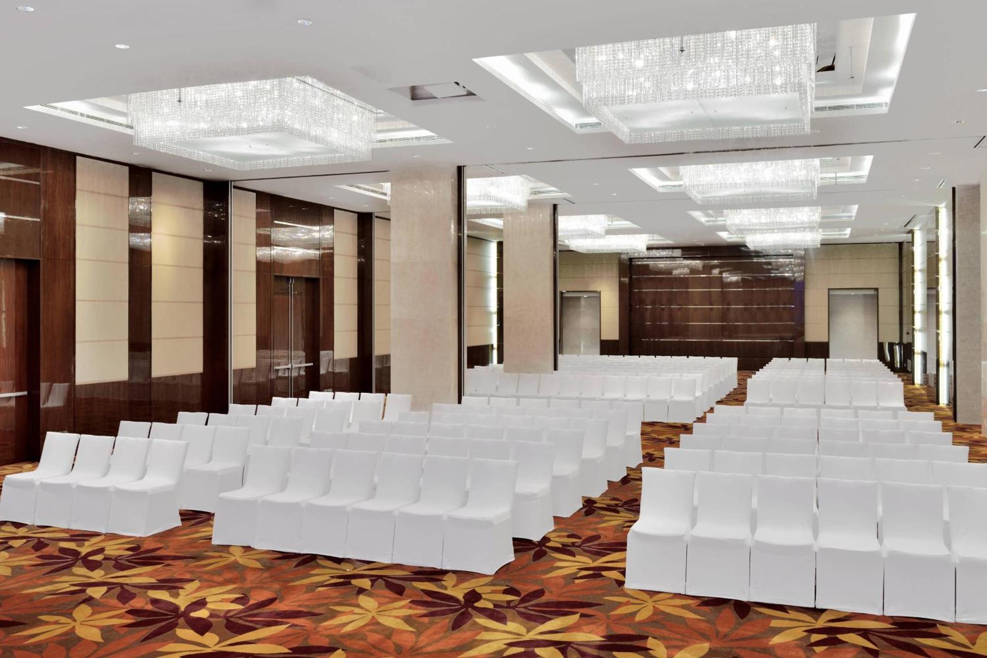 Kochi Marriott Hotel Экстерьер фото The Grand Ballroom