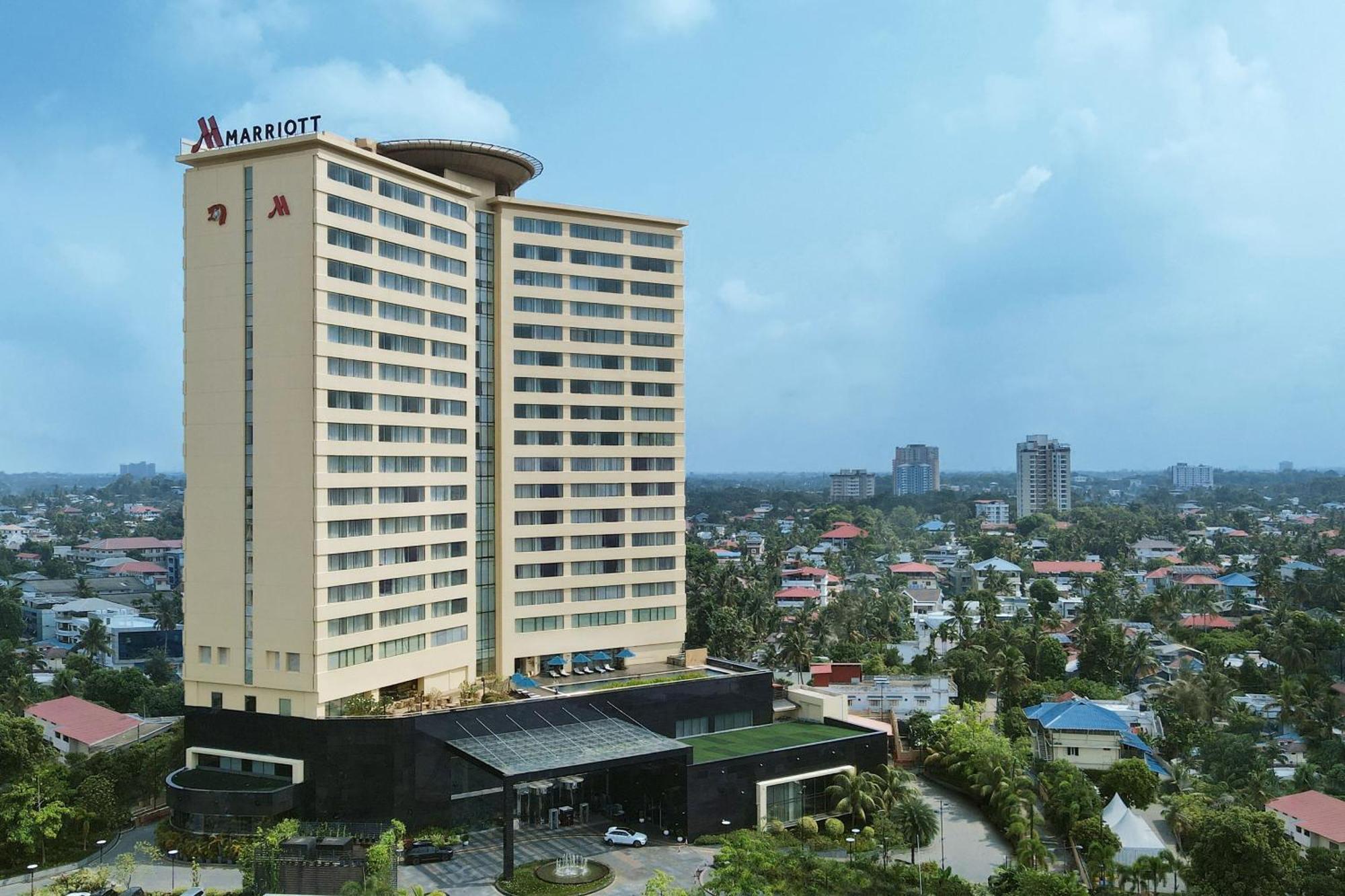 Kochi Marriott Hotel Экстерьер фото Marriott Hotel in Dar es Salaam