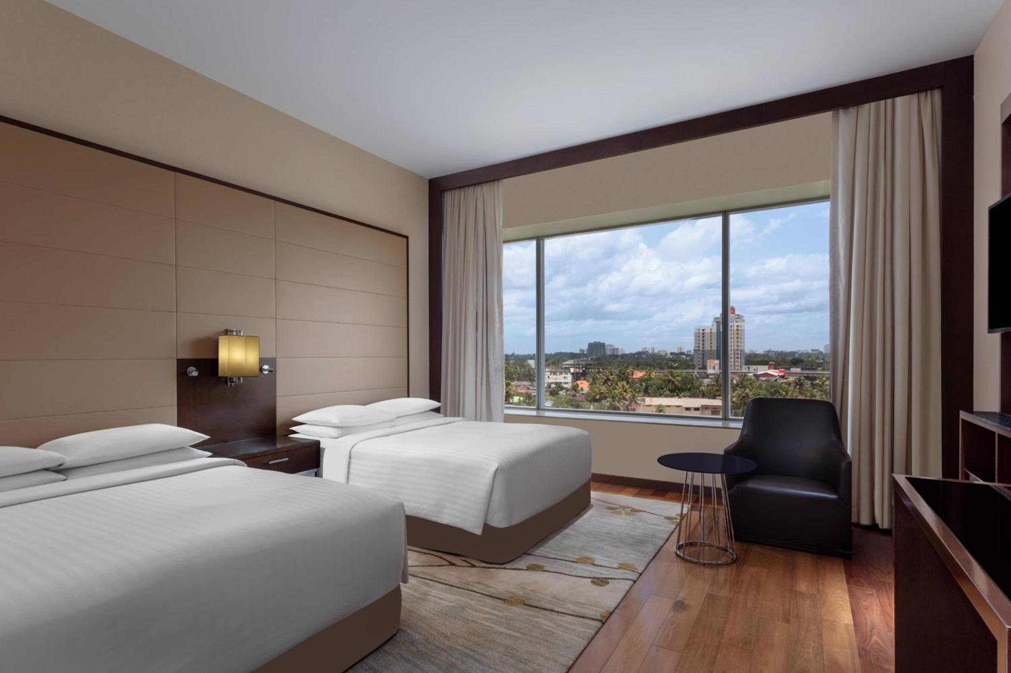 Kochi Marriott Hotel Экстерьер фото